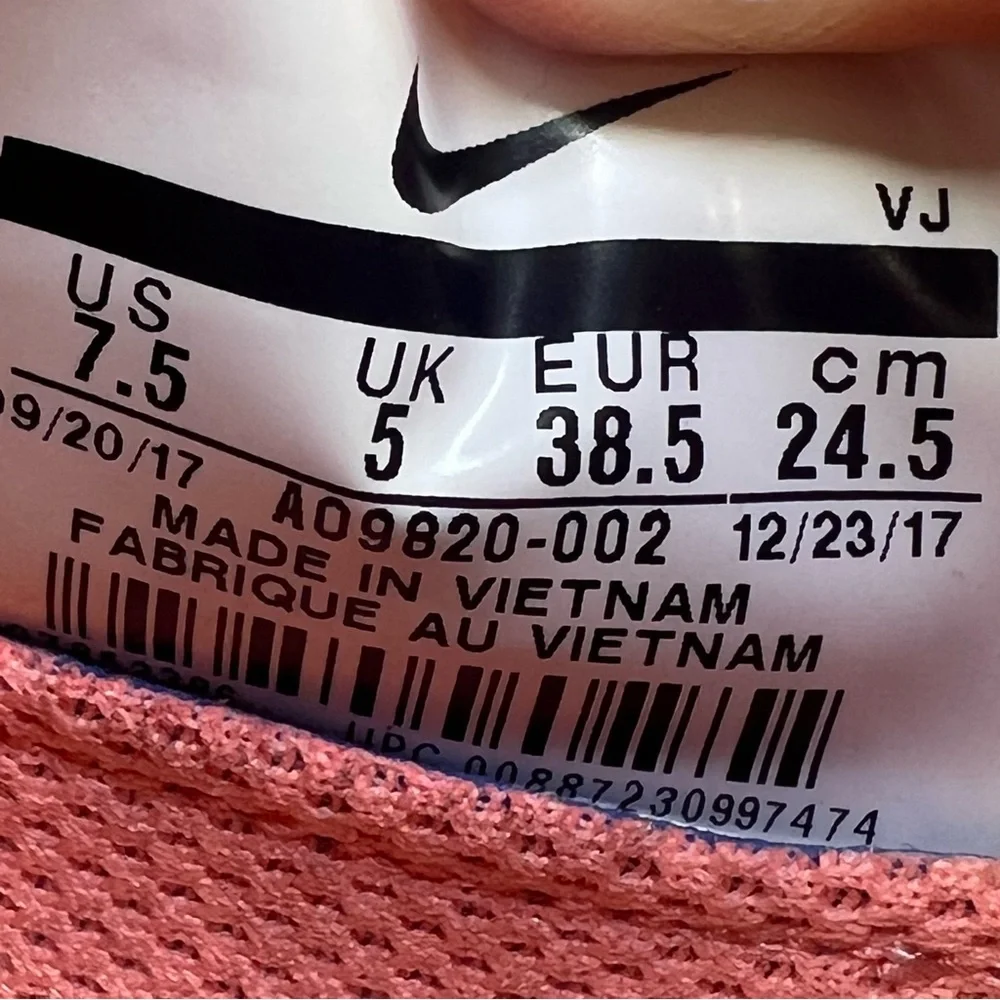 Nike Odyssey React Women's 7.5 Running Shoes Desert Sand Pink White AO9820-002 - Picture 7 of 11